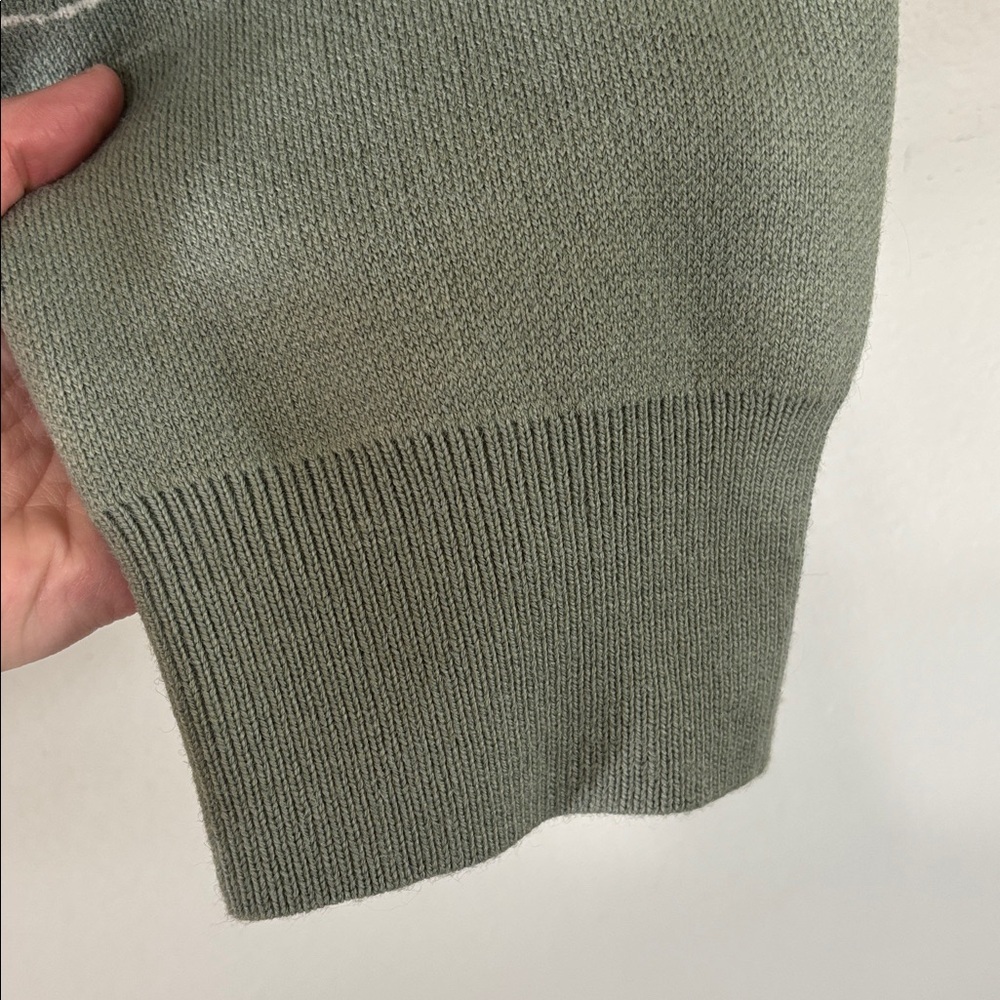 Alter’d State Green Smiley Face Cropped Sweater Size L - Picture 5 of 5